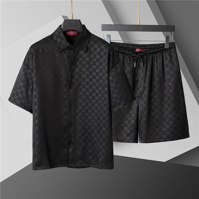 Gucci 古驰 专柜新款衬衫休闲套装 官网新品 采用进口客供定制面料 高端的品质 尽显奢华。55020尺码：M-3Xl