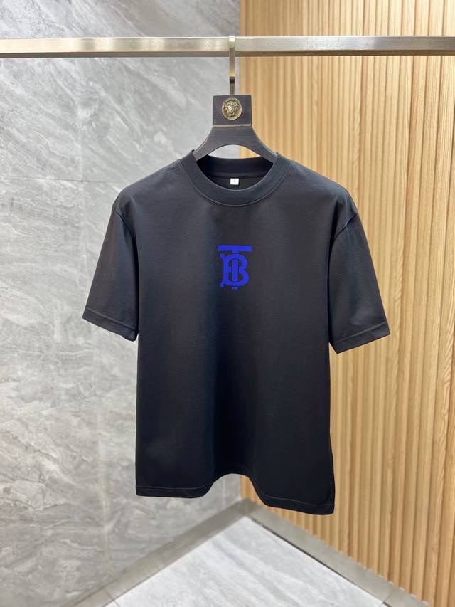 Burberry 巴宝莉 2025春夏新品 三标齐全 圆领纯棉短袖T恤 好货不用过多介绍 看细节 专柜码数：S～Xl。宽松版型下单报身高体重