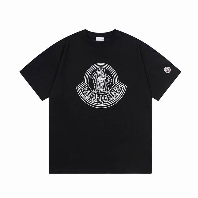 Moncler 蒙口 重叠交错字母印花 Logo标识精致升级，灵感源自八十年代复古 原版面料 官方同款 短袖T恤 定制260克同缸染面料 手感非常舒服 春夏砖柜