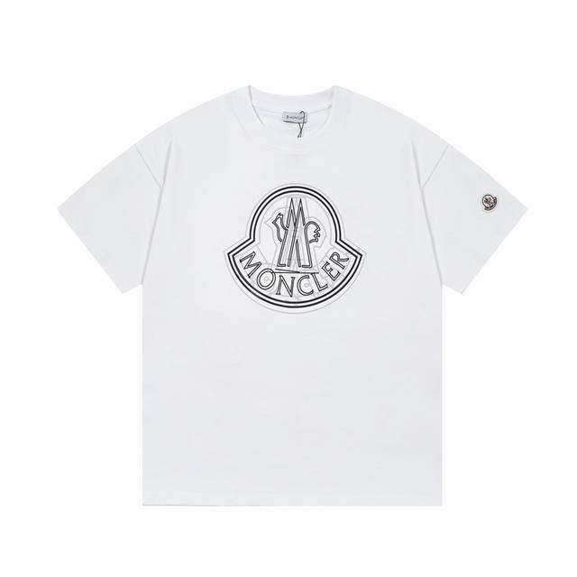 Moncler 蒙口 重叠交错字母印花 Logo标识精致升级，灵感源自八十年代复古 原版面料 官方同款 短袖T恤 定制260克同缸染面料 手感非常舒服 春夏砖柜