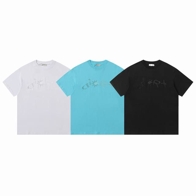 Dior新款短袖T恤，刺绣工艺，男女同款，定制280克双纱棉面料，定制螺纹，官方网站跟专柜同步，颜色，黑色，白色，兰色，尺码，Mlxlxxl