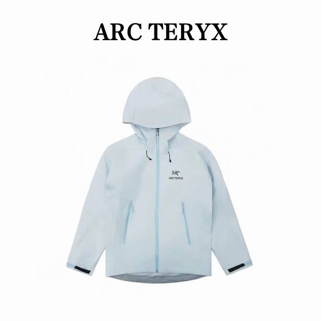 Arc 鸟家 Lt Beta贝塔硬壳冲锋衣 设计理念: Arcteryx，.中文名始祖鸟，加拿大户外服饰品牌，1989年创立于加拿大温哥华。始祖鸟来自加拿大海岸