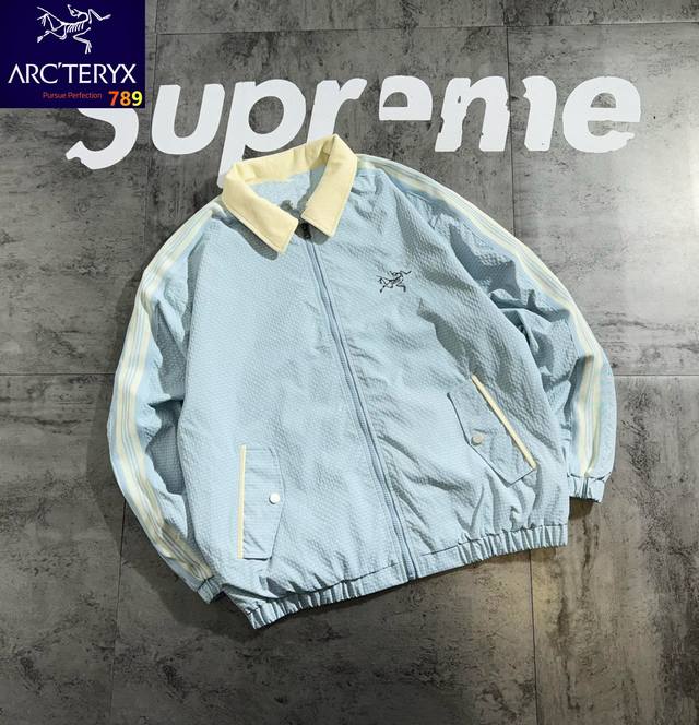 Arc'teryx始祖鸟夹克情侣 版型立体 硬挺 上身效果非常好 原版品质 随意搓洗不褪色不起球 情侣款