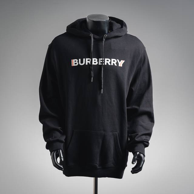 Burberry 巴宝莉 25Fw 重影字母印花连帽卫衣 精简的时尚感,感受英式风格的独特气质.客供翻面绒棉质面料,内里织面质感超强,工整细致.质感顺滑细腻,舒