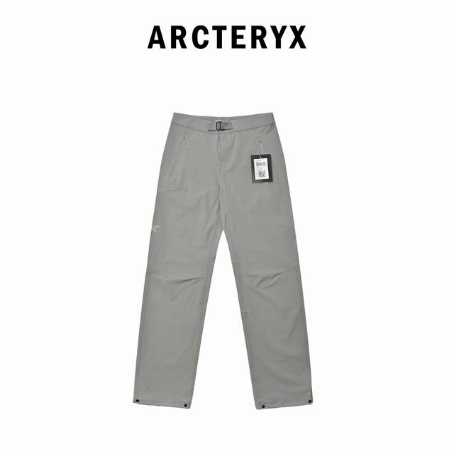 Arc,Teryx 始祖Gammapant户外情侣防风软壳裤 这是鸟高端Veilance商务高端系列， 集功能性，自带腰带，美观性和耐久性于一身， 延续了抵御严