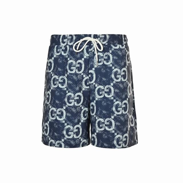 Gucci 古驰 25Ss 双G满印扎染沙滩短裤 25Ss新款夏季沙滩旅游必备！精选优质聚酯纤维面料，面料舒适有弹性的同时版型修身速干，定点满印古驰Logo工艺