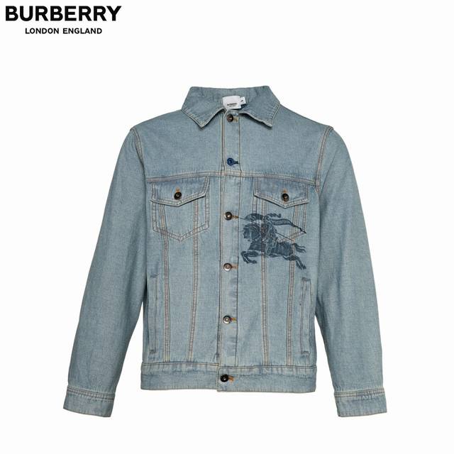 Burberry 巴宝莉 25Ss 战马印花贴饰复古水洗生仔夹克外套 定织定染丹宁环保无弹牛仔布料，厚度刚刚好，质感硬挺，重工石墨洗水， 厚实高密度，舒适不会软