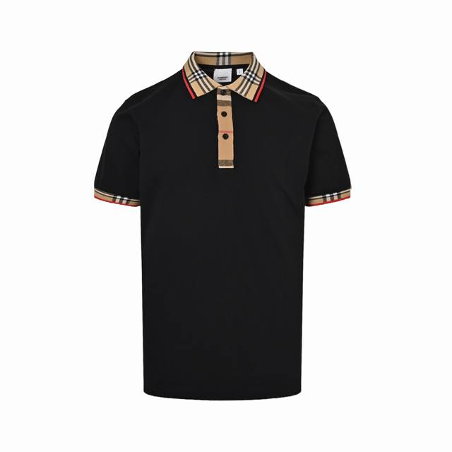 Burberry 巴宝莉 格纹领Polo短袖 选用棉质珠地网眼布打造，定制材质260G长绒棉。衣领为双系统提花定织扁机制成，有弹性，不变形。衣服全部原生布捆边。