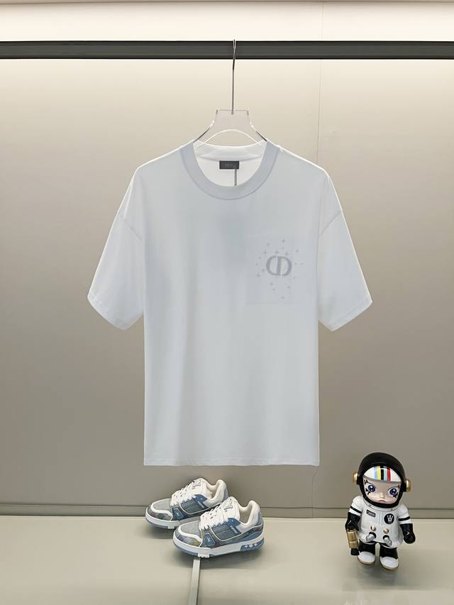 Dior 迪奥 260克圆领短袖T恤 简约纯色刺绣字母Logo小标工艺 官方同步 高版本 高品质 时尚个性 百搭潮流 纯原品质 原版面料 吊牌 领标 水洗麦 三