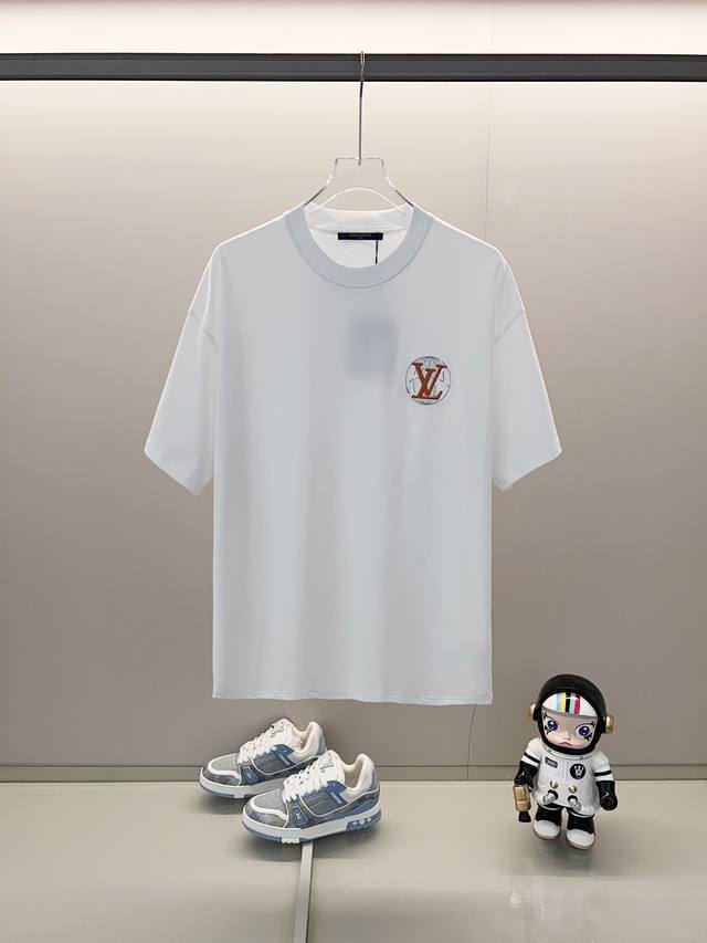 Louisvuitton 路易威登260克圆领短袖T恤 地球仪刺绣字母Logo设计标识 官方同步 高版本 高品质 时尚个性 百搭潮流 纯原品质 原版面料 吊牌