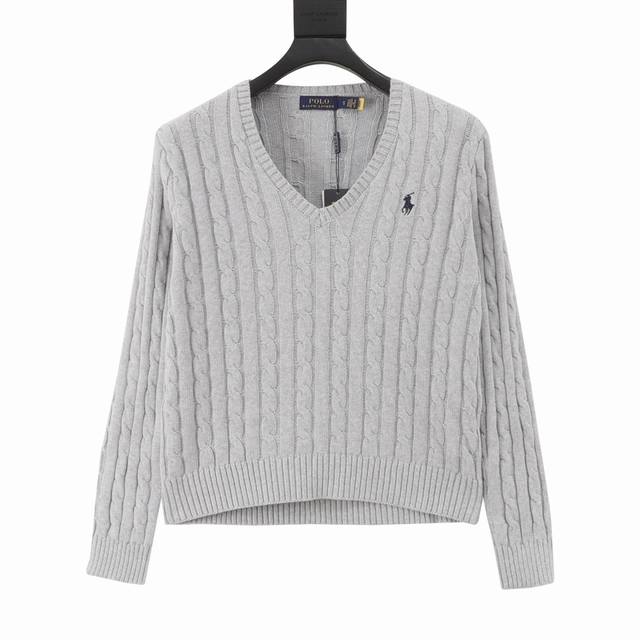 Ralph Lauren 拉夫劳伦 25Fw 小标针织鸡心领毛衣 拉尔夫 劳伦 Ralph Lauren 时装界“美国经典”品牌。由拉尔夫 劳伦老爷子于1968