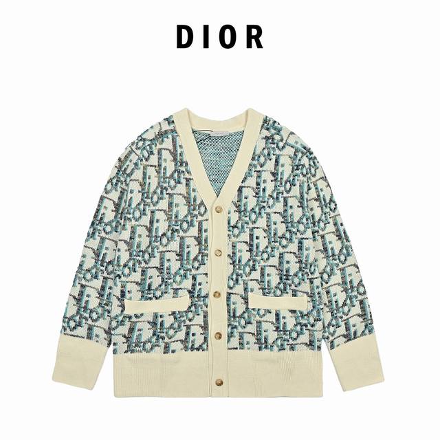 Dior 迪奥 25Ss 满印提花毛衣开衫 国专15,500购入Zp操作，纱线采用定染蓝色，米色，黄色，棕色纱线，100%羊毛纱加捻成股，进口7针提花工艺纱线清