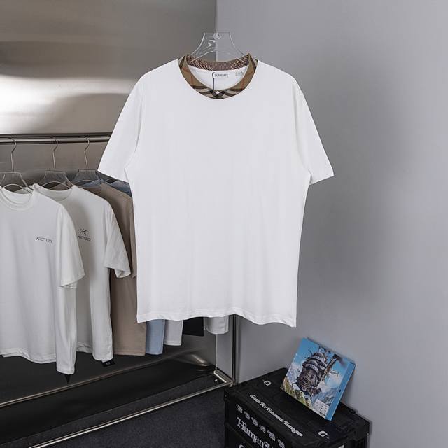 礼盒装 款号Y37-2码数Xs-S-M-L黑白双色 Burberry 25Ss新款 格子领圆领短袖T恤 男女同款 现货发售 巴宝家让你知道什么叫经典百搭款！主打
