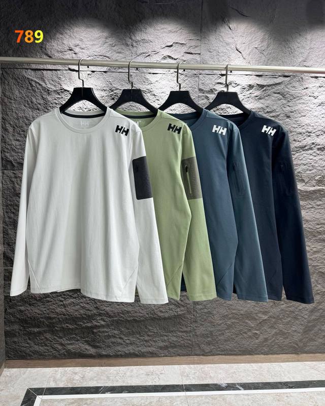 探索户外新风尚，Helly Hansen 2025 航海风格，户外必备 1在这个春意盎然的季节，Helly Hansen 2025款户外圆领印花长袖T恤，带你开