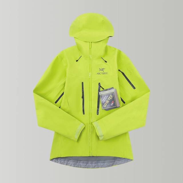 最高版本 原版开发 Arcteryx Alpha Sv Gtx 向导级冲锋衣 水泥白 面料：超耐磨N1000P-X Gore-Tex Pro面料打造的经典冲锋衣
