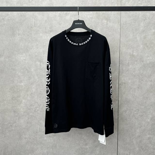 Ch 克罗心梵文领口长袖 Size S M L 面料采用26织200克全棉材质 印花采用油墨印花 定制辅料