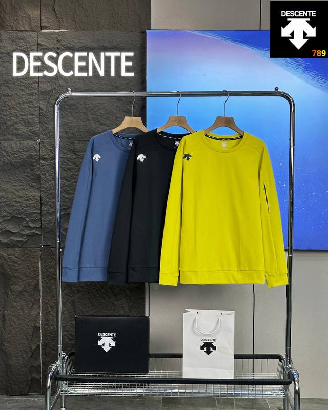 Descente 迪桑特春款高克重三色口袋卫衣长袖 迪家最新柜款面料也是今年刚出的最新款300克高弹100的聚酯纤维自带棉柔感 克重高挺阔有型卫衣保暖舒适品质好