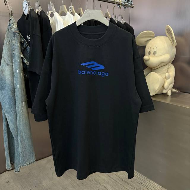 Balenciaga 面料: 320克面料 40支双纱 尺码: S - 斤 M - 斤 L - 斤 Xl -200斤 Xxl 200-220斤 春夏限定款，32