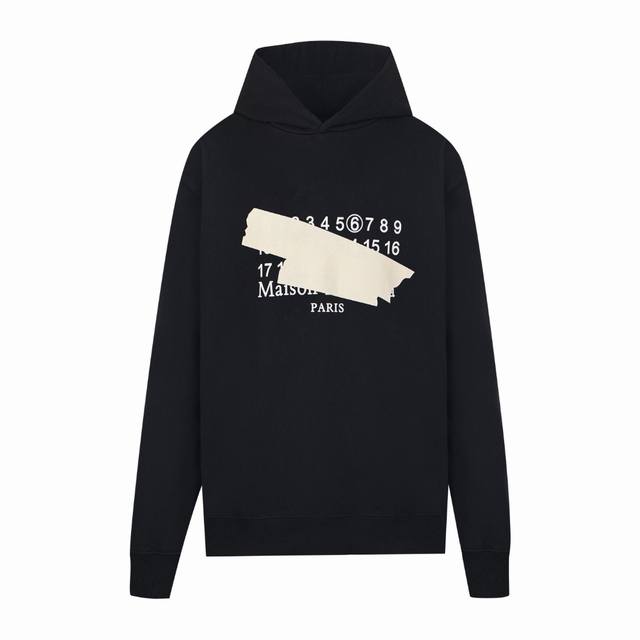 高版本Maisonmargiela 马吉拉 胶带数字印花连帽卫衣，男女同款。 采用450G重磅毛圈面料 非市面 G薄款普通版本 注意区分！过高温缩水2次 不计成