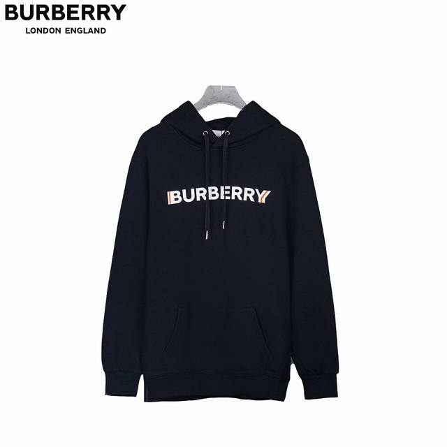 Burberry 巴宝莉 25Fw重影字母印花连帽卫衣 精简的时尚感,感受英式风格的独特气质.客供翻面绒棉质面料,内里织面质感超强,工整细致.质感顺滑细腻,舒适