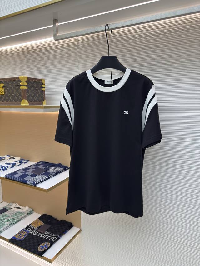 Celine 撞色袖绣花T恤 正品：5900购入开发 货号：1680164-A00 面料：面涤纶珠地平纹布面料 工艺：针织制作 版型：合身版型 克重：约 克 尺