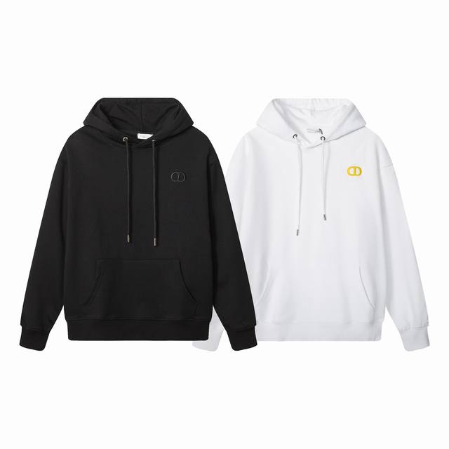 301款，高端定制，最高品质版本D*家新款Logo刺绣连帽衫，采用独家定制480G原版1:1双股双纱纯棉面料，定织定染同缸无色差罗纹，定制1:1辅料，三标齐全，