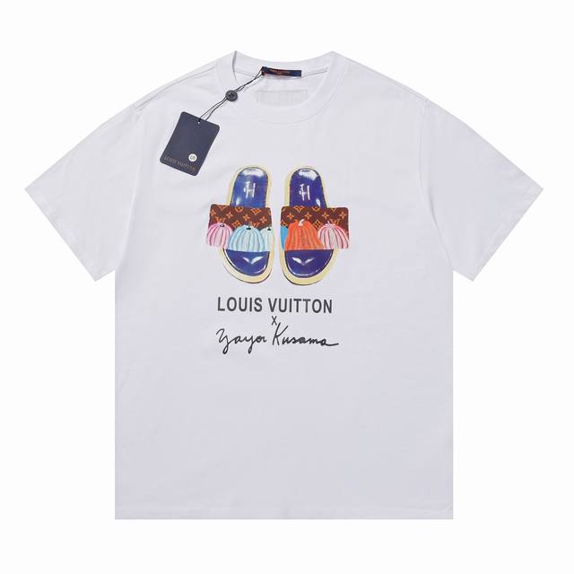 Lv 夏季新款 时装周走秀款 定制260G双纱纯棉面料 数码喷印南瓜元素拖鞋Logo 后背定制皮标 男女同款 短袖T恤 颜色：黑 白 尺码：Xs-L
