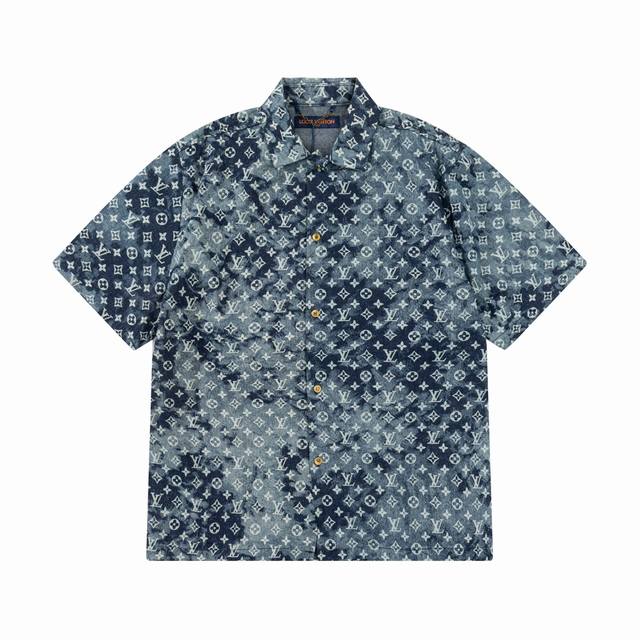 Lv 夏季新款 老花满印Logo 高品质丹宁牛仔面料 洗水做旧 男女同款 短袖衬衫 颜色：洗水蓝 码数： Xs-L