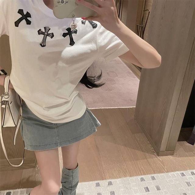 --上身咨询图 款号：G09---顶级版本 Chrome Hearts 克罗心金属刺绣拼皮胸前脊背十字架短袖Ｔ恤男女同款 - 顶级复刻版本 - 克罗心目前全球专