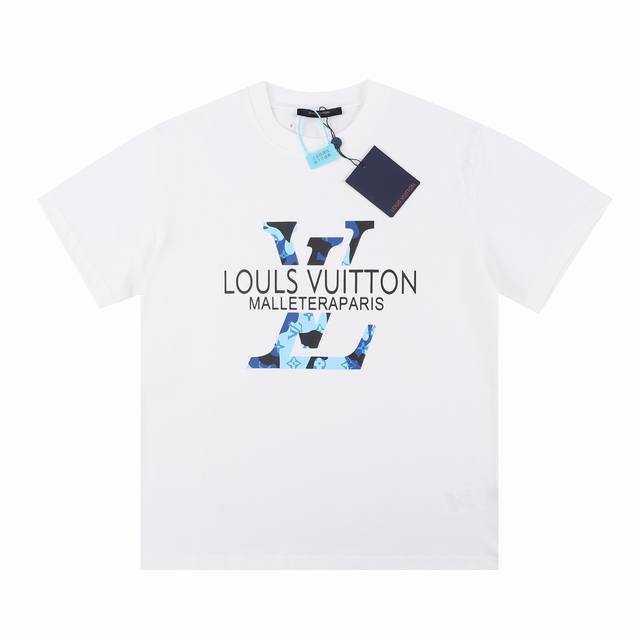 顶级版本 区别通货 1V 秀场限定23Ss新款迷彩标语字母Logo标识印花圆领短袖，立体剪裁。 定制300克同缸染面料 手感非常舒服 春夏最新砖柜同步 Os落肩