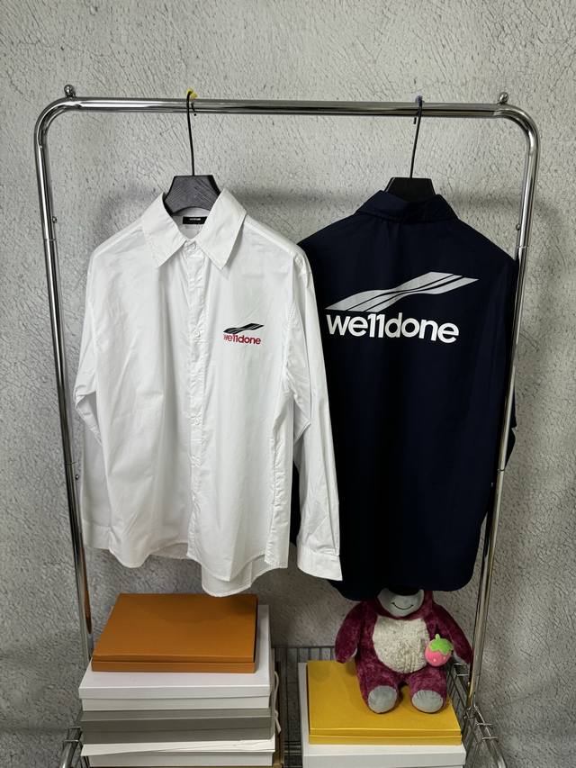 3031# We11Done 韩国潮牌Welldone宽松大码版型长袖衬衫 Logo字母印花 颜色：宝兰 白色 码数：S M L