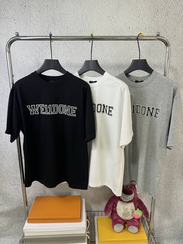 3027# We11Done 韩国潮牌Welldone宽松大码版型短袖T恤 珍珠徽标 重磅300G纯棉面料 颜色：黑色 白色 灰色 码数：S M L