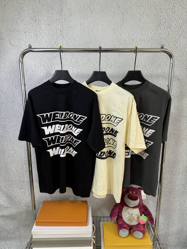 3021# We11Done 韩国潮牌Welldone宽松大码版型短袖T恤 经典字母印花 重磅300G纯棉面料 颜色：黑色 杏色 深灰 码数：S M L