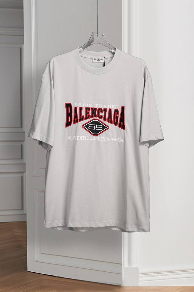 Balenc#Aga 巴黎新款大Logo 红色刺绣英文字母T恤 顶级刺绣工艺、原版开发、 面料、罗纹定织定染无色差、做工精细、顶级复刻还原 原版品质 32S26