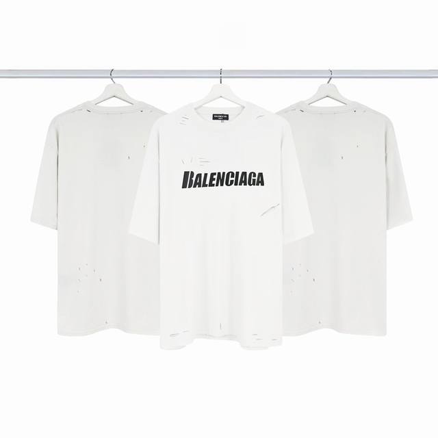巴黎世家 Balenciaga大破坏Logo撕裂短袖 经典的Logo设计搭配大坏破设计 正面裂纹丝网花印工艺 全件破坏工艺为工手破坏+激光破洞 极为耗时 面料定