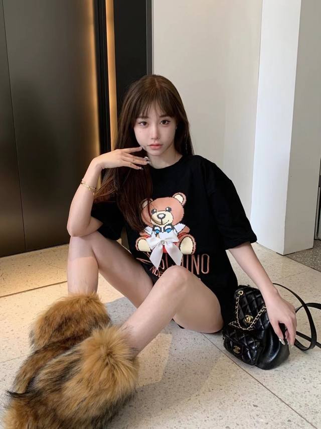 新款莫斯奇诺 男女同款 宽松版 Smlxl 新款 现货出售 Mos －－