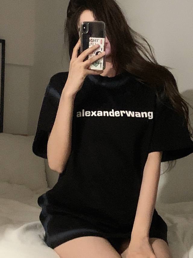 款号：G66-顶级版本！Alexander Wang Aw 亚历山大王喷墨硅胶胸标Logo印花短袖T恤 胸前的字母印花硅胶印花 经典硅胶定制立体Logo款 高级