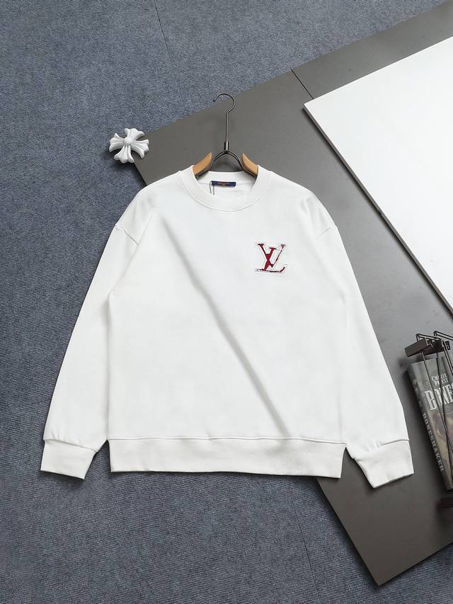 Bq Louis Vuitton 路易威登 手剪烧花工艺 标识精致升级，灵感源自八十年代复古 原版面料 官方同款 圆领卫衣 同缸染面料 手感非常舒服 450克重