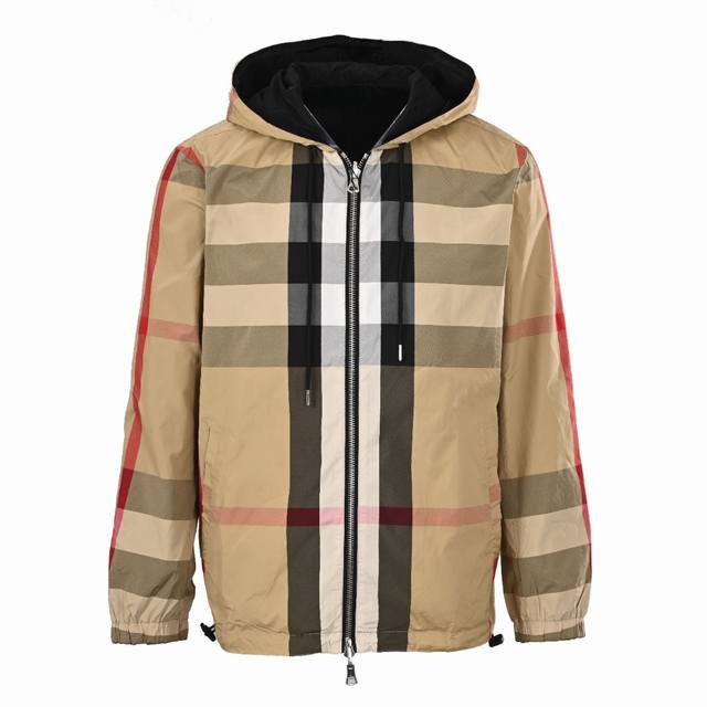 Burberry巴宝莉Bbr 经典大格纹两面穿夹克外套 定织定染格纹面料，全身多处对位拼接操作，面料损耗极大！相对老款小格子外套的损坏，新款大格子对位损耗是按片