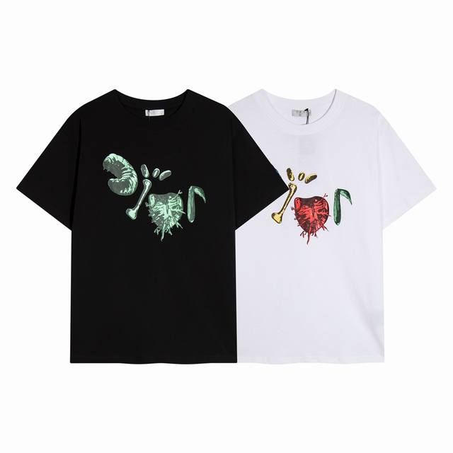 高端品质，独家定制，迪奥Dior Travis Scott 联名限定系列字母Logo圆领T恤，采用定制定染高克重原版面料，洗水完高达280G纯棉面料，数码直喷印