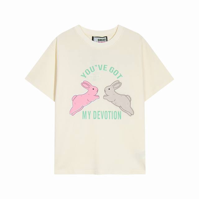 高端品质，独家定制，Gucci Ha Ha Ha系列兔年限定字母Logo圆领短袖，采用定织定染高克重原版面料，洗水完高达280G纯棉面料，螺纹增加到2.7不变形