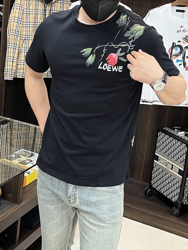主推 Loewe 独家专供春季新款罗意威时尚休闲圆领短袖，阔版高密度280克纯棉面料，高级密针刺绣、高端欧版原单T恤，潮流时尚休闲半袖 透气舒适度高，细节无可挑