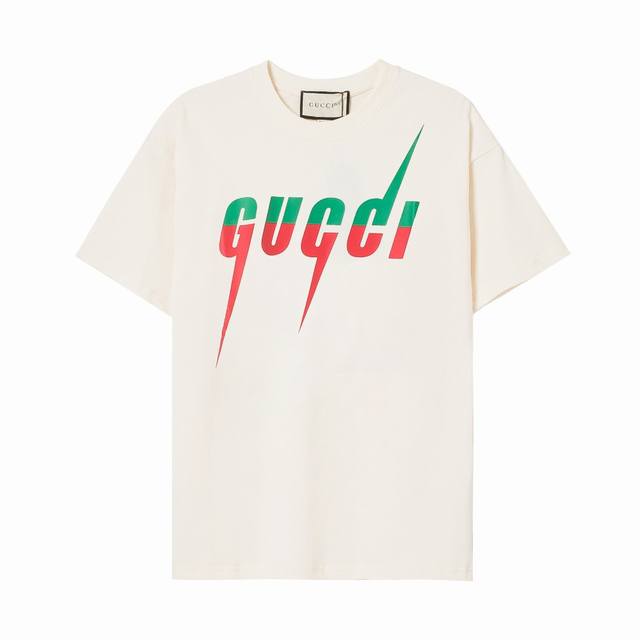 高端品质，独家定制，古奇Gucci闪电字母Logo圆领短袖，采用定织定染高克重原版面料，洗水完高达280G纯棉面料，1-1工艺制作，宽松Oversize版型，男