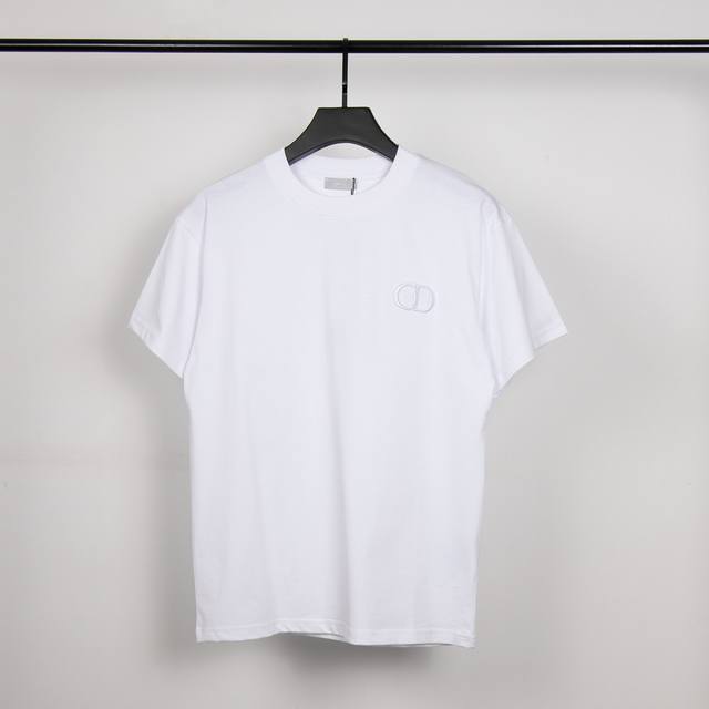 高端品质，独家定制，Dior 迪奥Cd刺绣字母Logo圆领短袖，采用定织定染高克重原版面料，洗水完高达280G纯棉面料，螺纹增加到2.7不变形。，1-1工艺制作