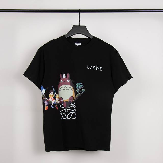 高端品质，独家定制，Loewe罗意威龙猫限定字母Logo圆领短袖，采用定织定染高克重原版面料，洗水完高达280G纯棉面料，螺纹增加到2.7不变形。，1-1工艺制