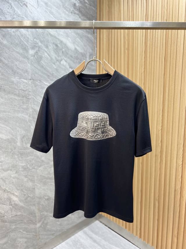 Fendi 芬迪 2025春夏新品 三标齐全 圆领丝光棉短袖T恤 好货不用过多介绍 看细节 专柜码数：M-Xxxl 175 140建议L
