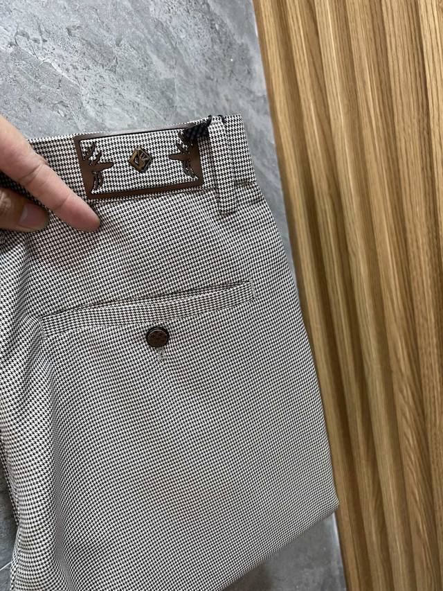 Dior 迪奥 2025春夏新品 三标齐全 西裤 休闲裤 好货不用过多介绍 看细节 专柜码数：29-36 175 140上身32码