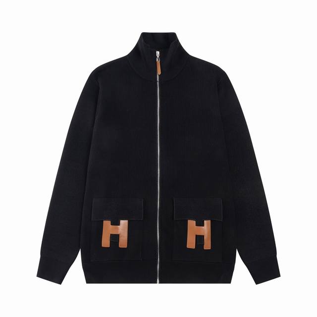 Hermes 爱马仕秋冬装男女同款开衫，上身显年轻时尚， 前幅大口袋设计，年年都穿的经典款必须选择品质全部对色定染含羊毛的棉纱线，柔软亲肤，双层针织很厚实，手感