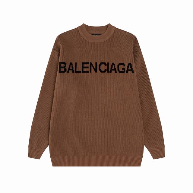 Balenciaga 巴黎世家 圆领套头字母刺绣提花， 全部对色定染含羊毛的棉纱线，柔软亲肤，双层针织很厚实，手感无敌好，拿到手里就能感受出它的质感随便一套就能