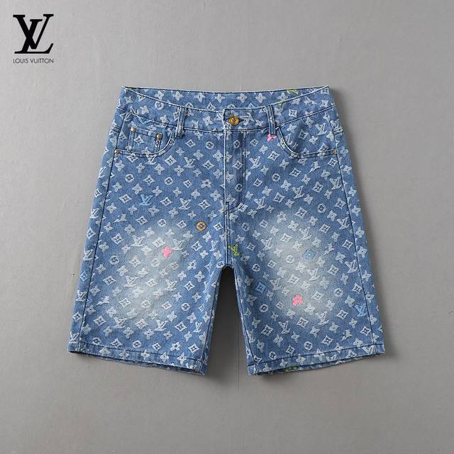 Lv 2025夏季新款男士牛仔裤短裤，重工艺高级定制面料透气面料 透气弹力舒适度极高，细节无可挑剔，顶级辅料配备，原版Logo设计理念，手感细腻柔软！上身版型超